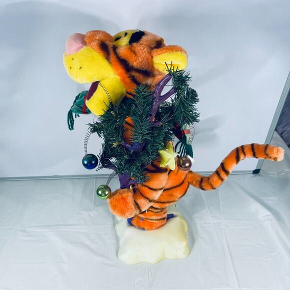 Disney Telco 1996 Tigger Animated Christmas Figure with Tree & Scarf – 24” Light - Picture 6 of 16